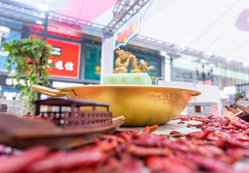 自貢開火鍋加盟店怎么樣？賺不賺錢？