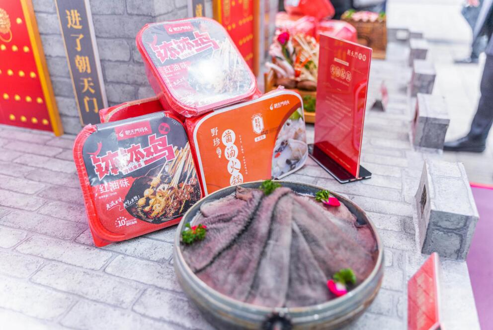 常寧開火鍋加盟店，如何通過特色吸引顧客？