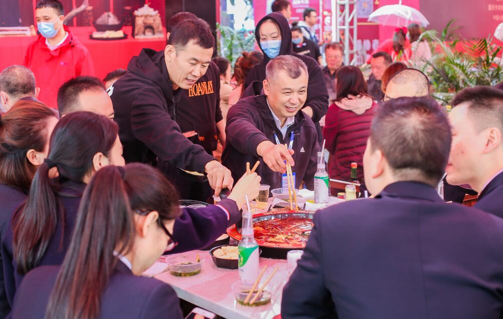 如何加盟重慶火鍋店？這些要點(diǎn)要記牢！