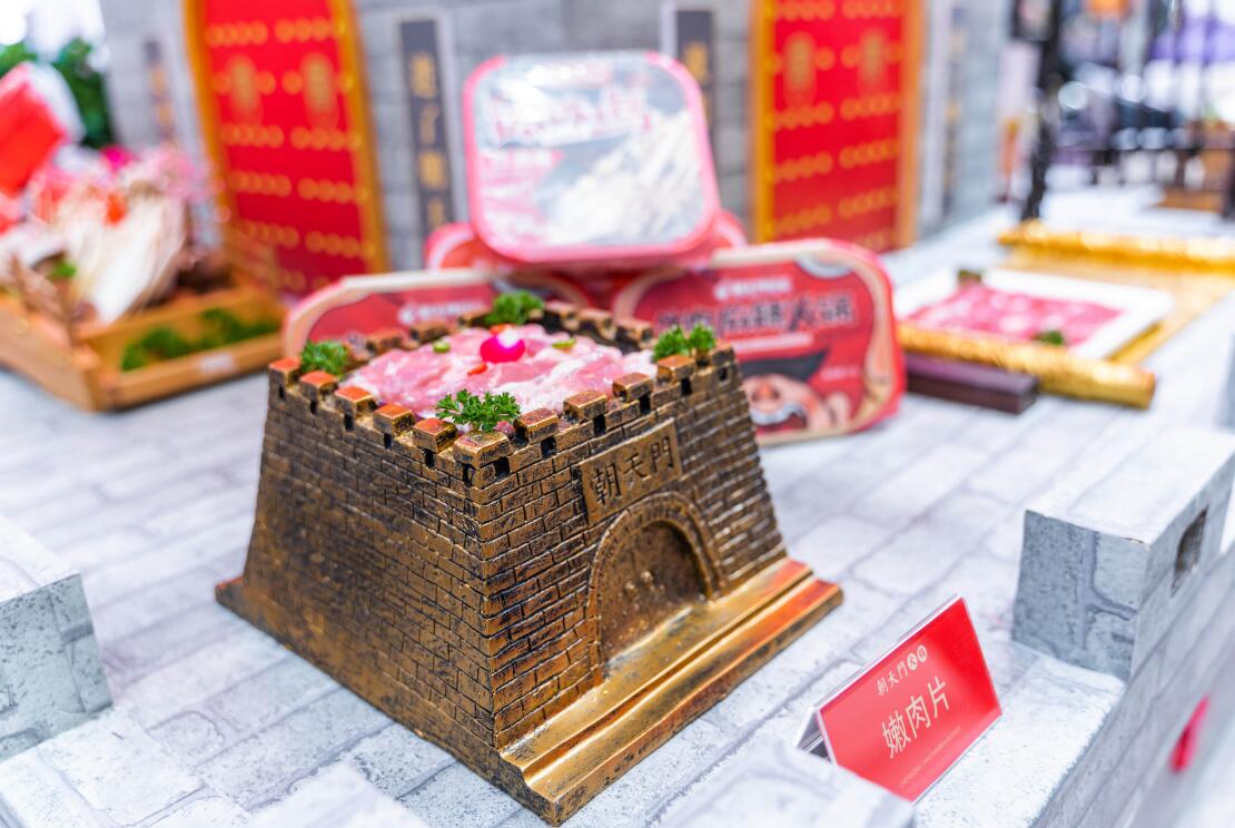 火鍋店如何打造讓顧客戀戀不忘的特色菜？