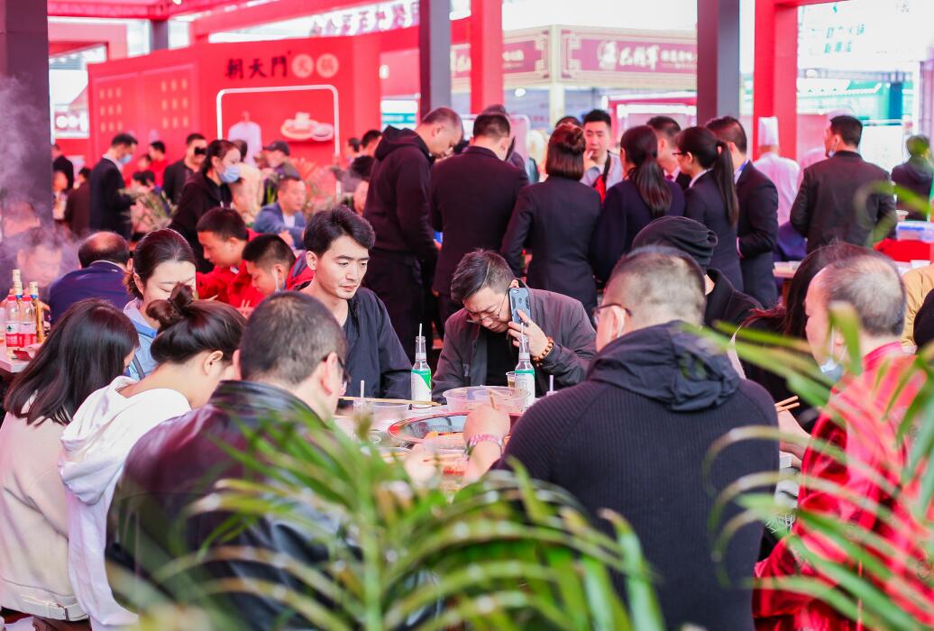 鐵力開火鍋加盟店，這樣裝修回頭率高！