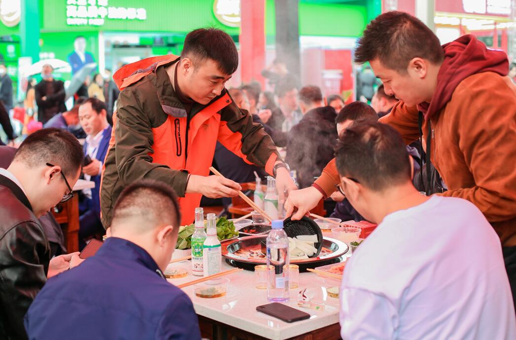 海林開(kāi)火鍋加盟店，如何尋找合適的位置？