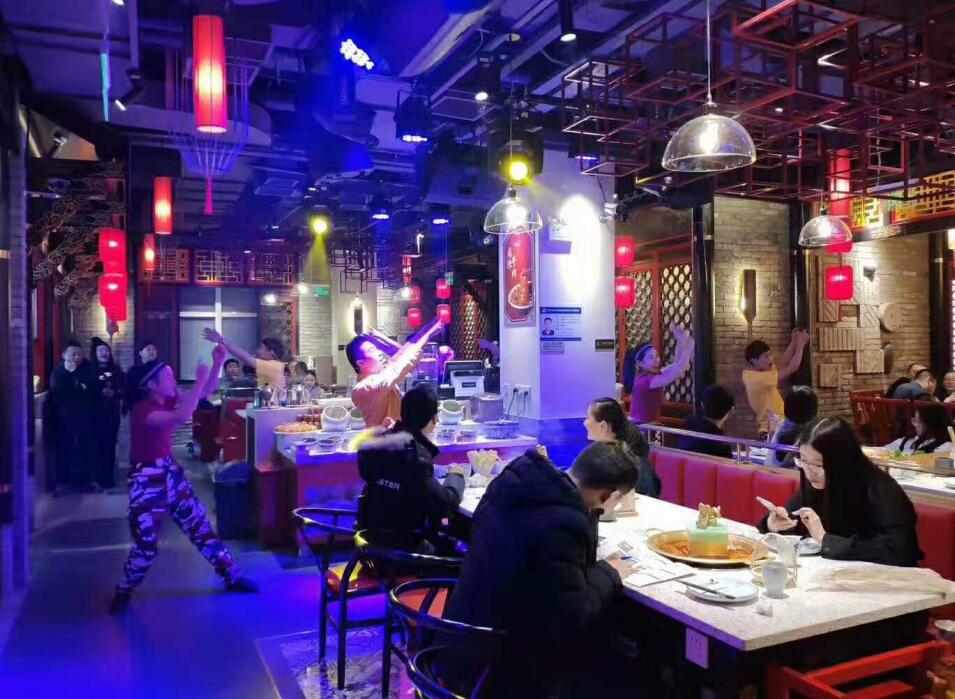 沈陽(yáng)開(kāi)火鍋加盟店，如何提升品牌消費(fèi)熱度？