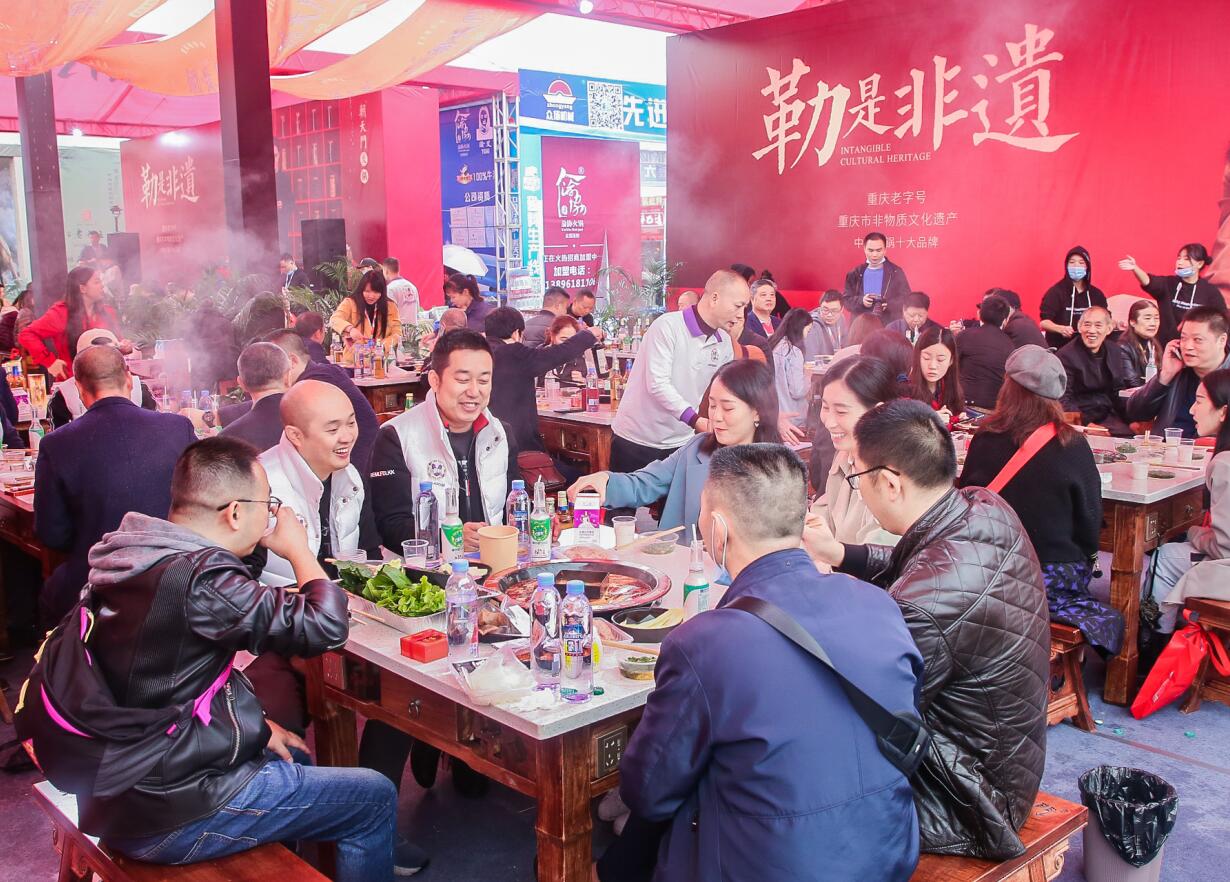 連鎖品牌火鍋加盟，必須從總部購買底料嗎？