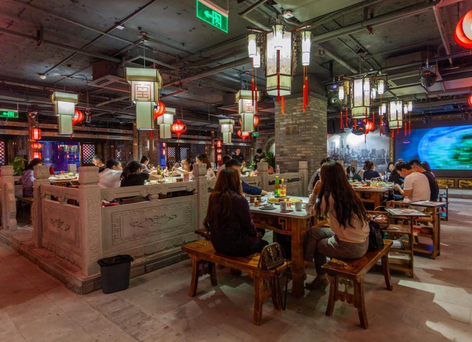 重慶人偏愛(ài)吃火鍋，他們都覺(jué)得火鍋不辣嗎？