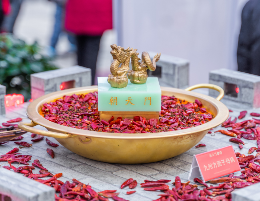 疫情反復(fù)，重慶火鍋加盟店們?cè)撊绾螒?yīng)對(duì)？