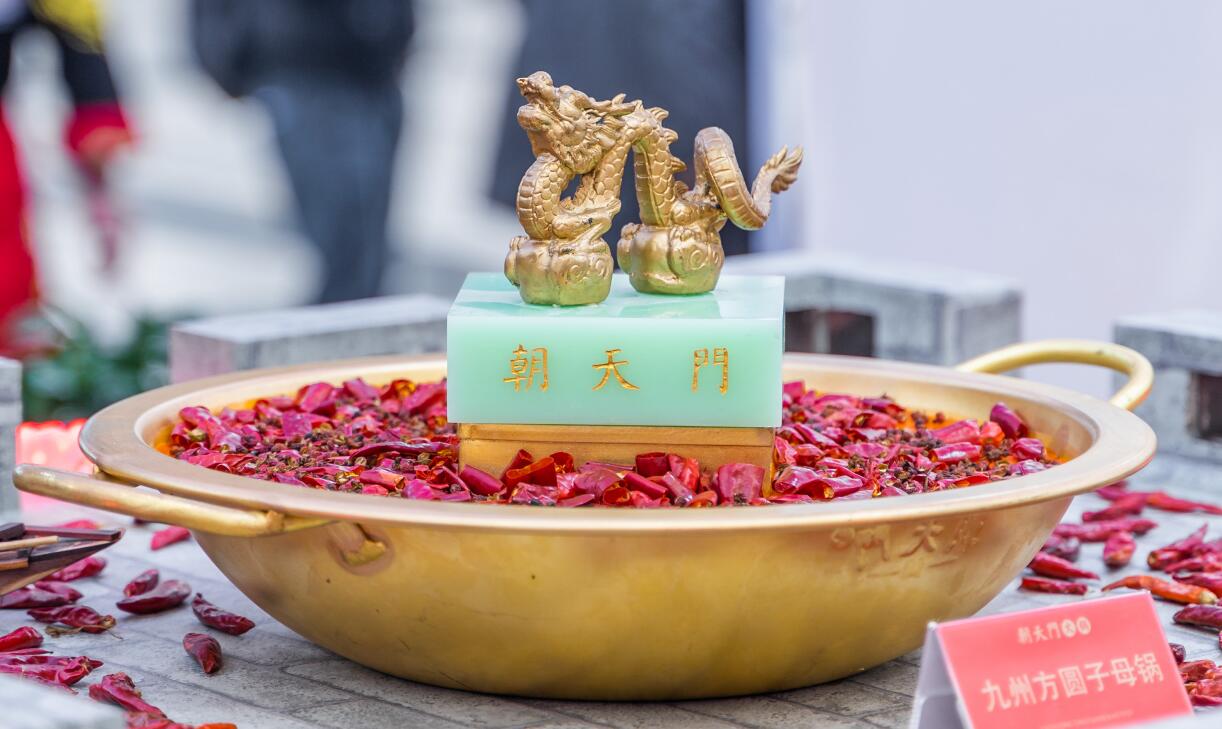 當(dāng)鹵肥腸預(yù)見火鍋，雙重美味，引爆火鍋店生意！