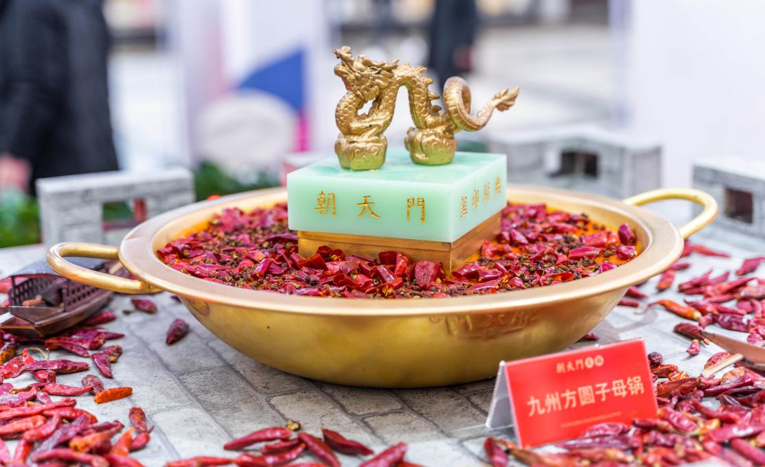 火鍋店必不可少的三種鍋底，特別是它！