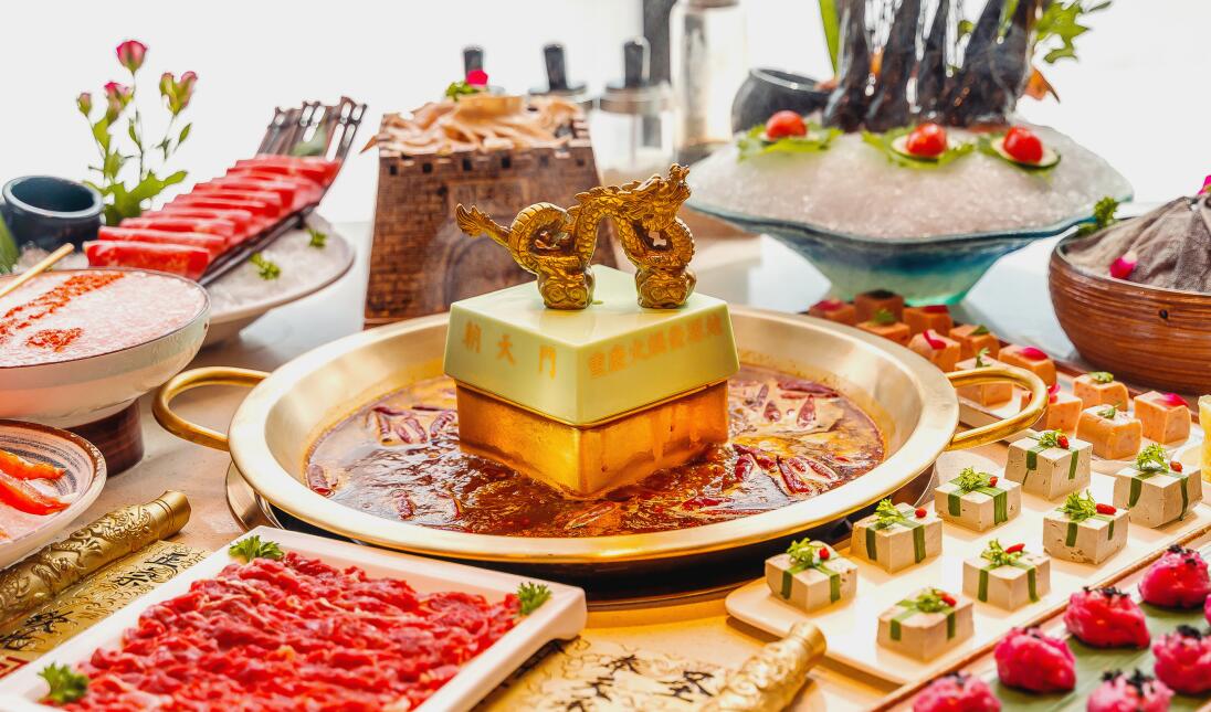 吃火鍋，除了毛肚鴨腸，記得定要試試肥腸！