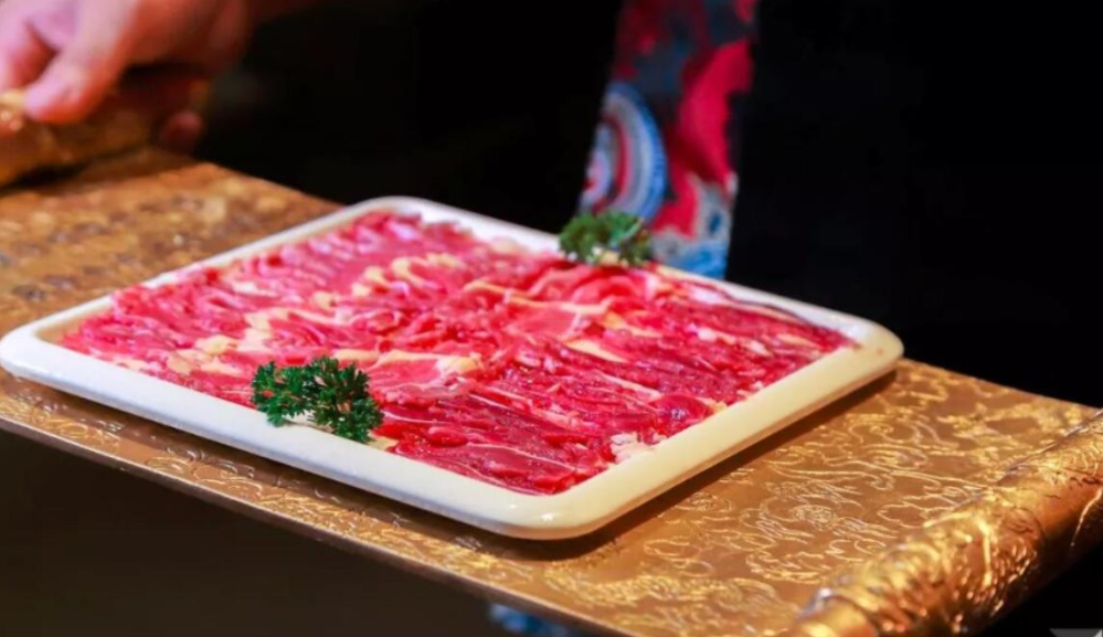 在西藏，吃一頓重慶火鍋把，附帶美食旅行攻略！